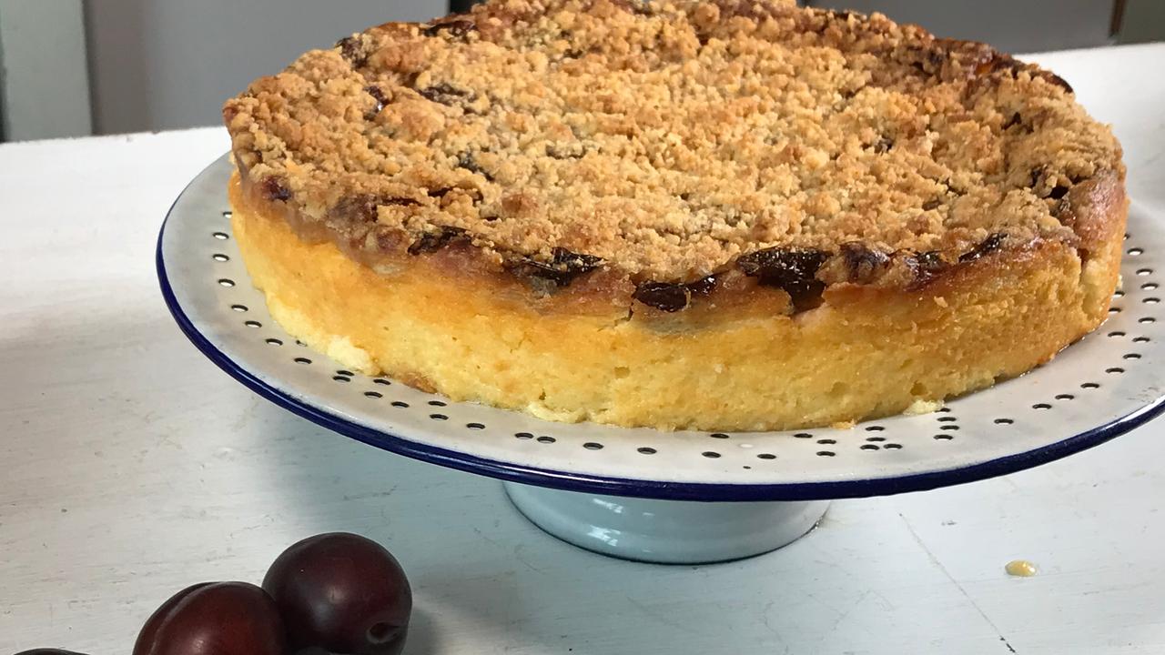 Dortes Pflaumen-Käsekuchen mit Zimtstreuseln