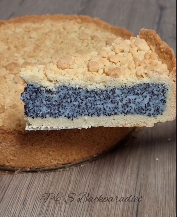 Käsetarte mit verschiedenen Grützen